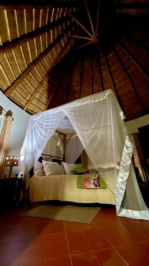 Kibale Guest Cottages Fort Portal Екстериор снимка
